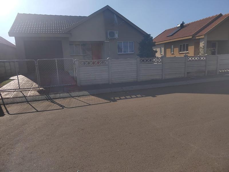 3 Bedroom Property for Sale in Rustenburg Central North West